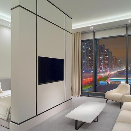 Neos Hotel Астана Екстериор снимка