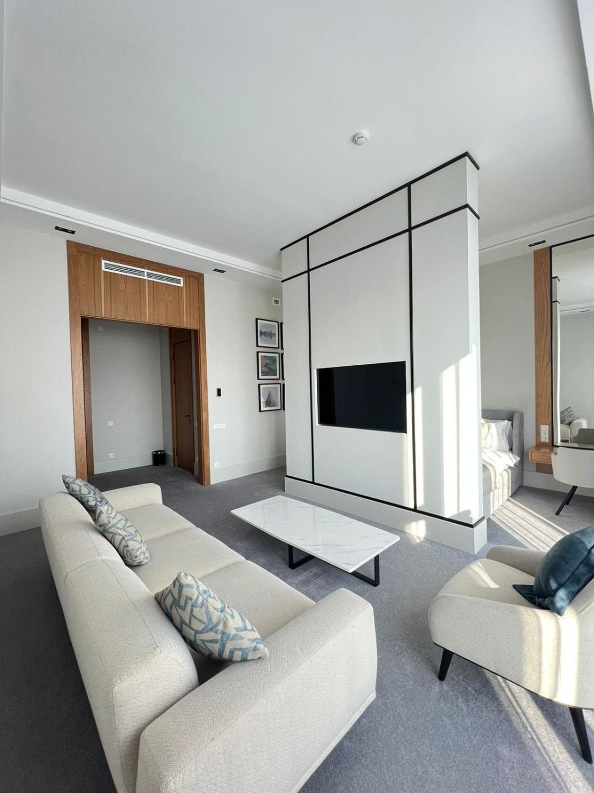 Neos Hotel Астана Екстериор снимка